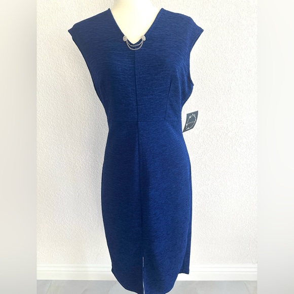 Corvia Dresses & Skirts - Royal Blue Cap Sleeves NWT Sheath V Neck Dress